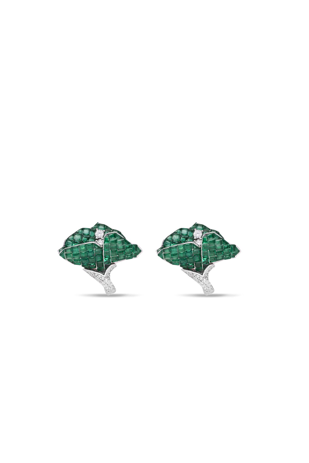 THE MOONLIT WILLOW EARRINGS - EMERALD GREEN