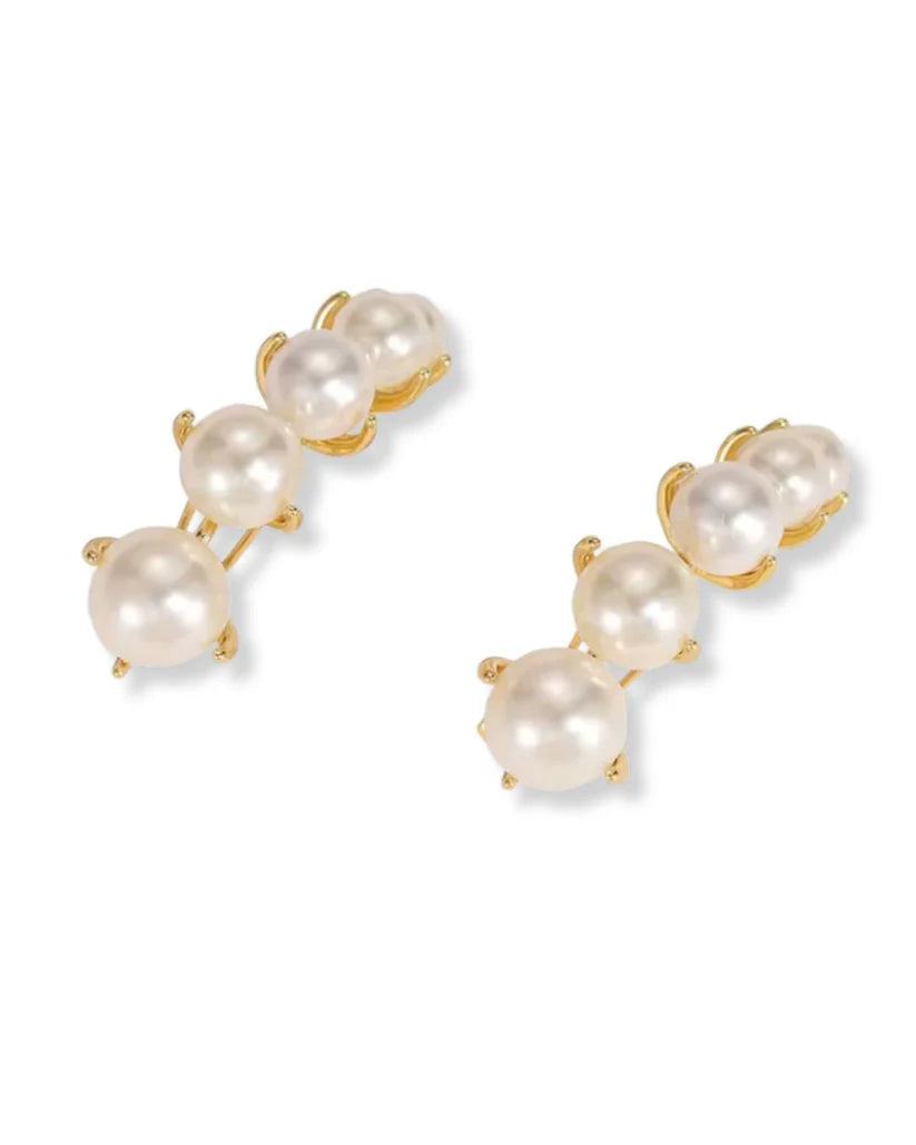 Aeris Pearl Earcuff