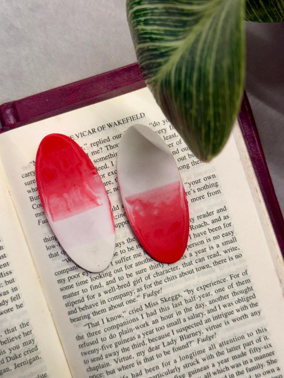 COLOURED EARS CESN035
