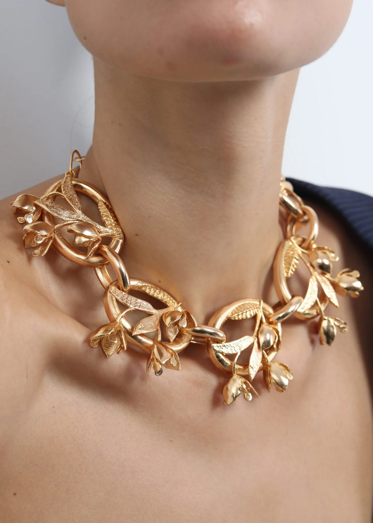 Camelia Link Necklace