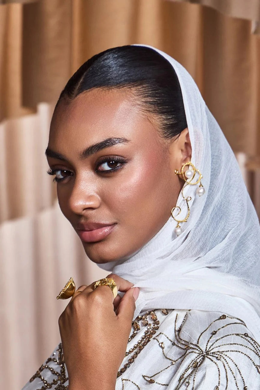 Curly worly pearly danglers Gold