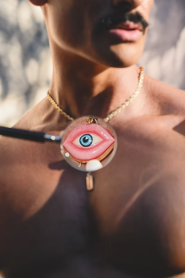 Dali Pendant