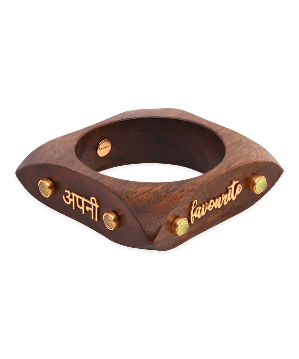 Main Apni Favourite Hu Bangle