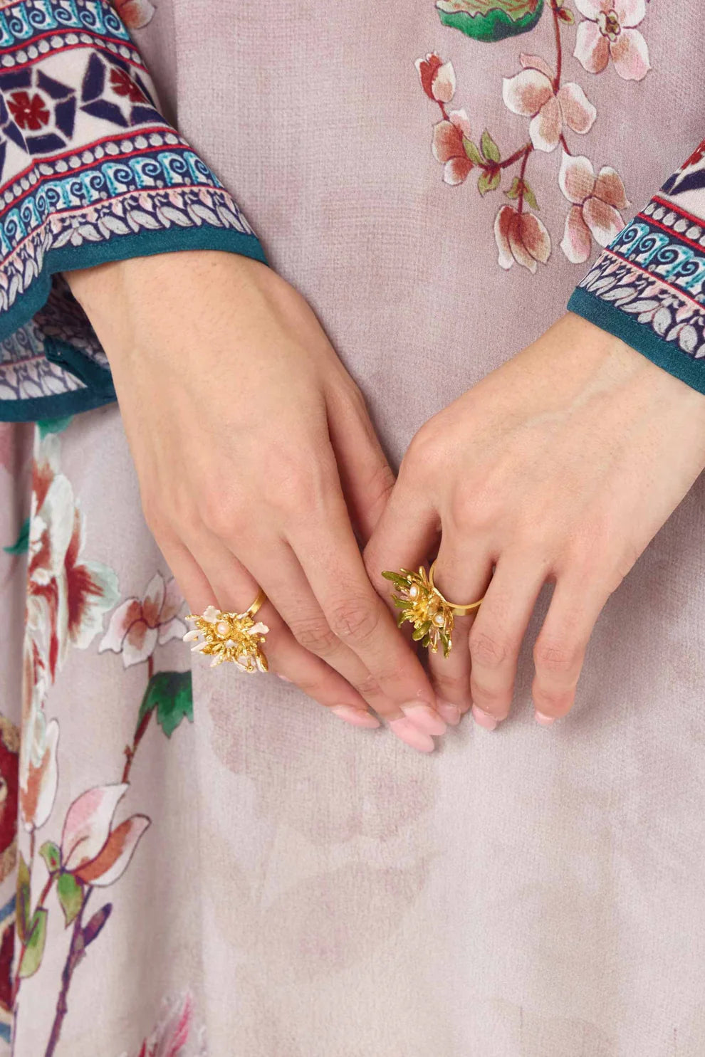 Flowerburst Ring - Snowy White