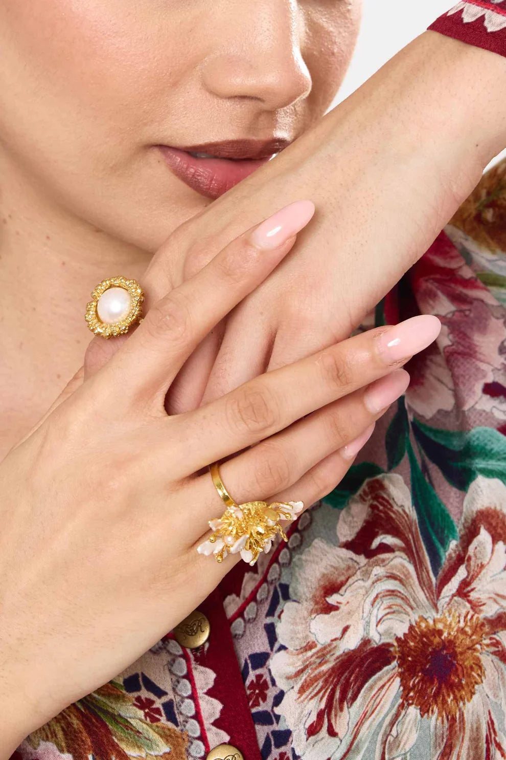 Flowerburst Ring - Snowy White