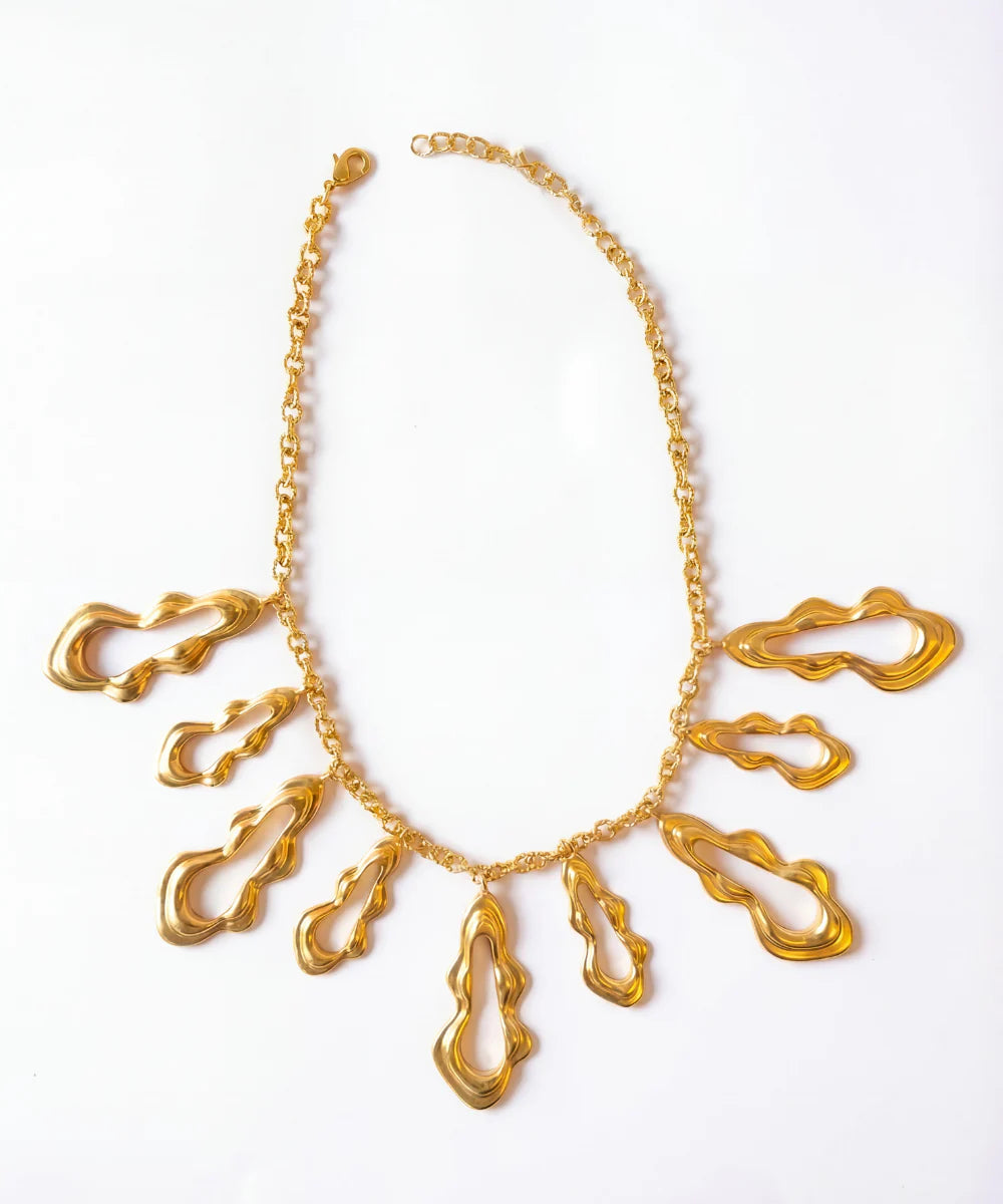 Fluid Curve Necklace