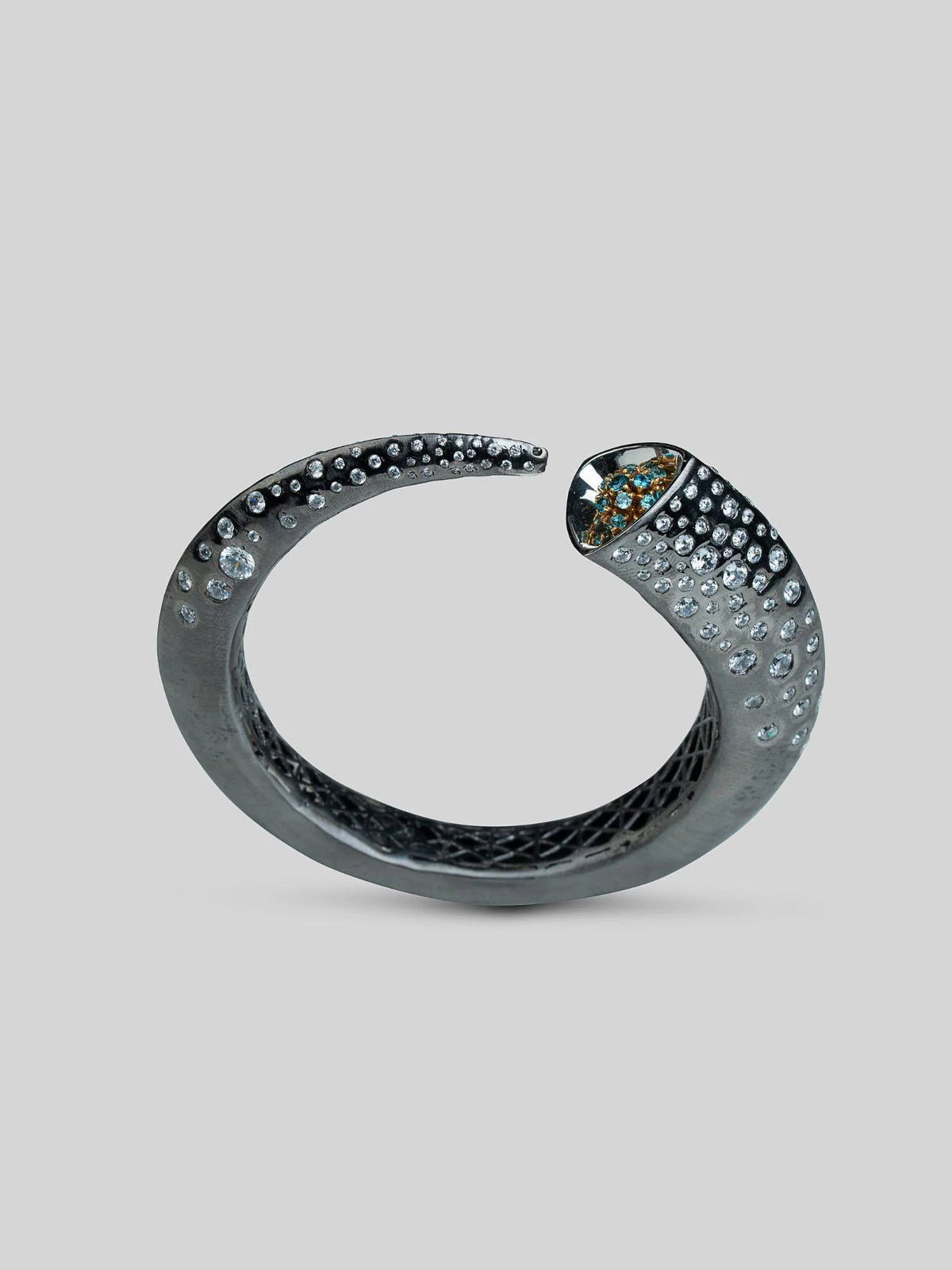 Irodori Bangle Black