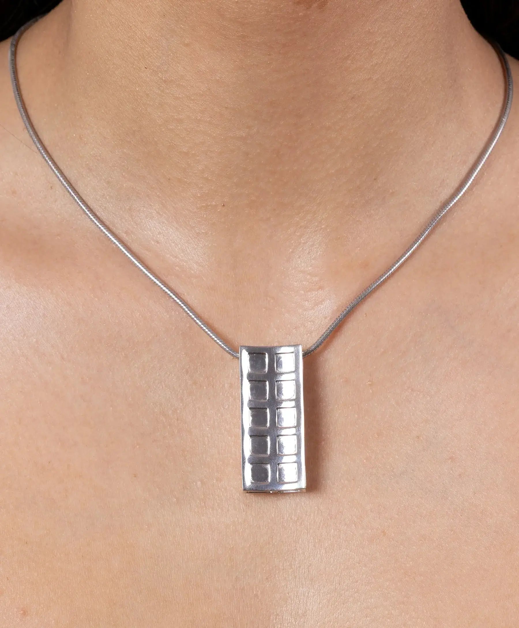 Kitthh Long Pendant