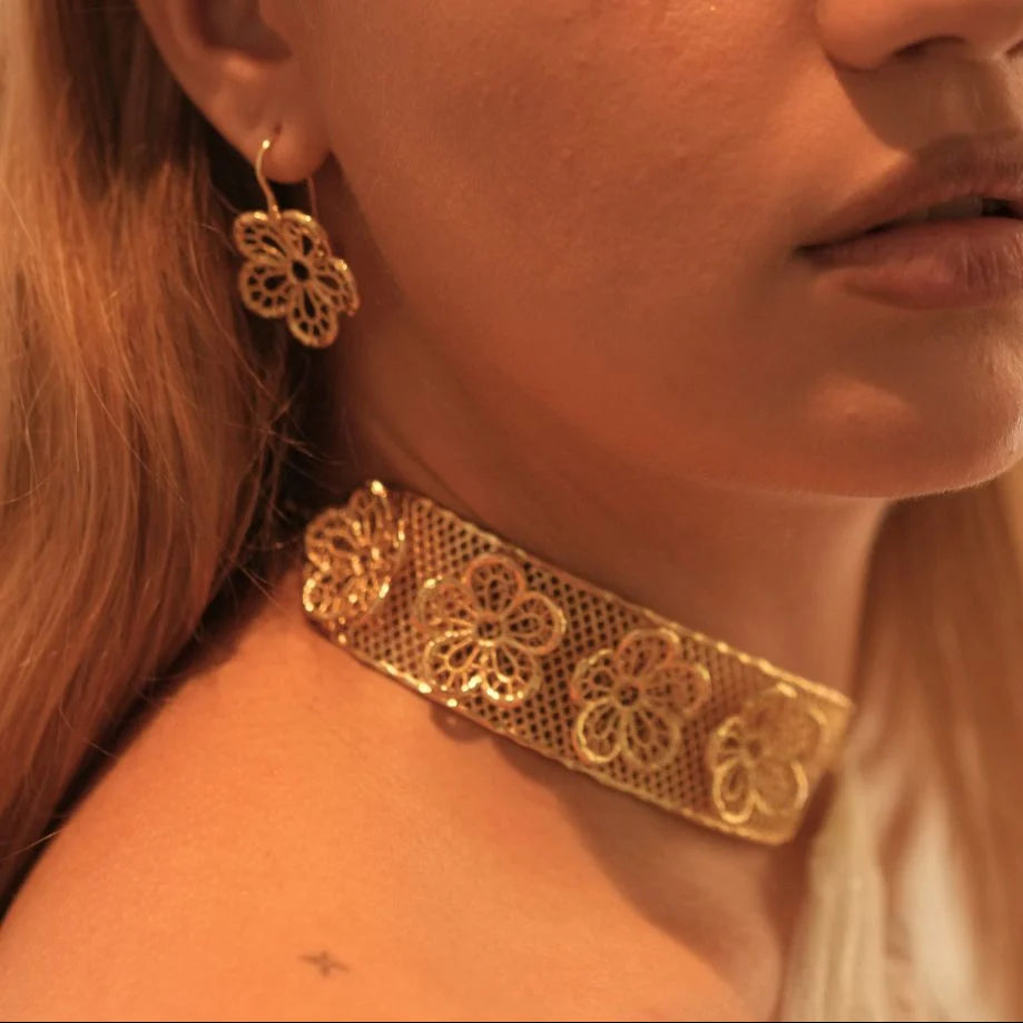 Lace Bloom Gold Choker