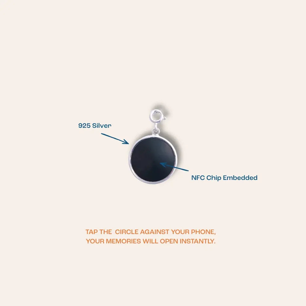 Memory Stamp Charm - Classic circle Black