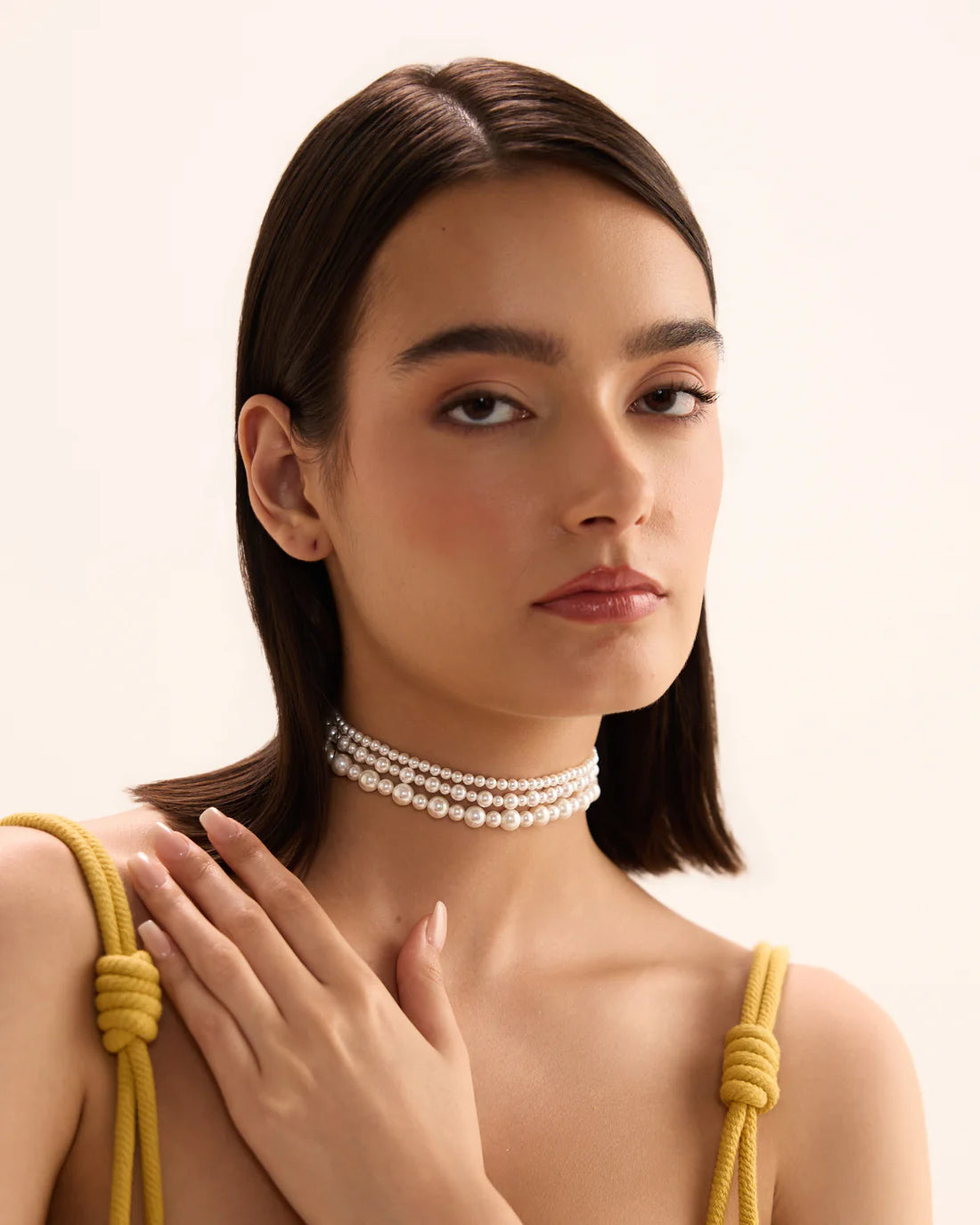 Mini Skip Pearl Choker (3 Lines)