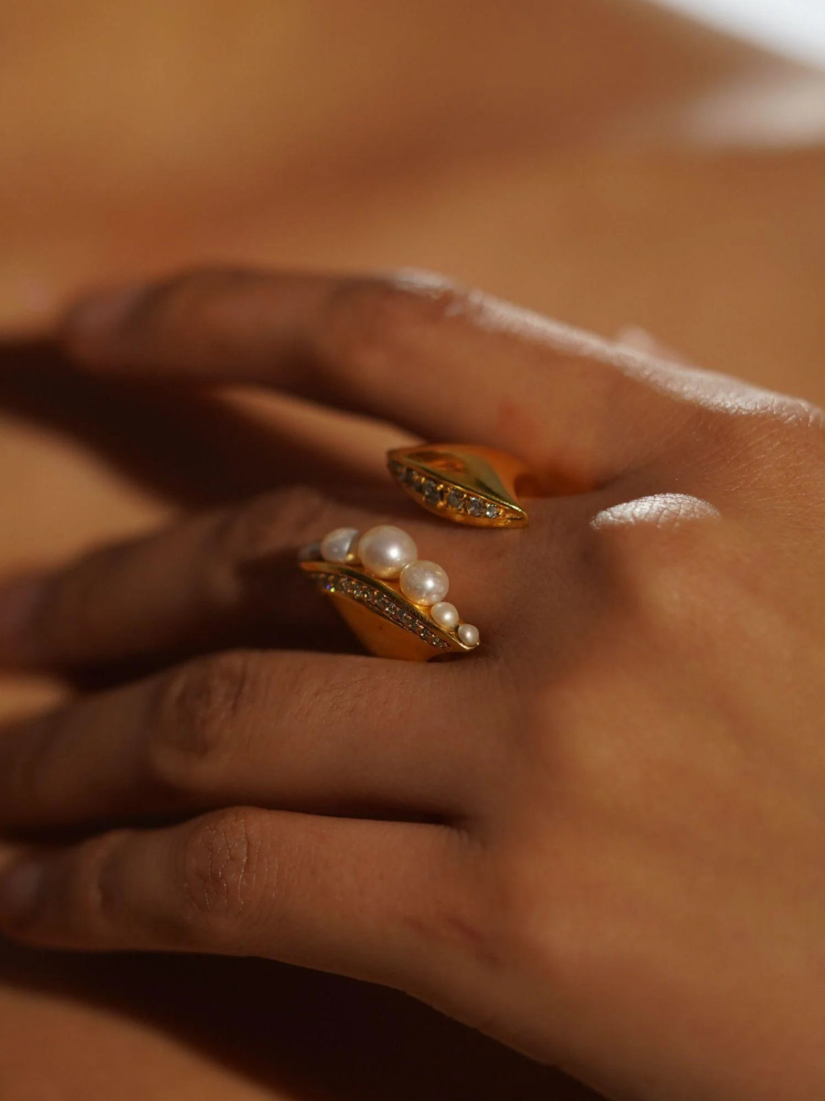 Noira Pearl Ring