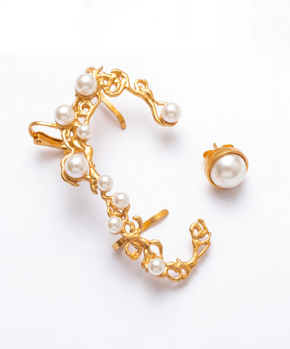 Rosette Pearl Ear Climber