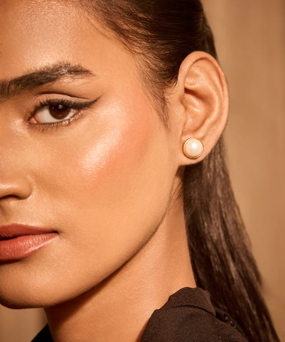 Rosette Pearl Ear Climber