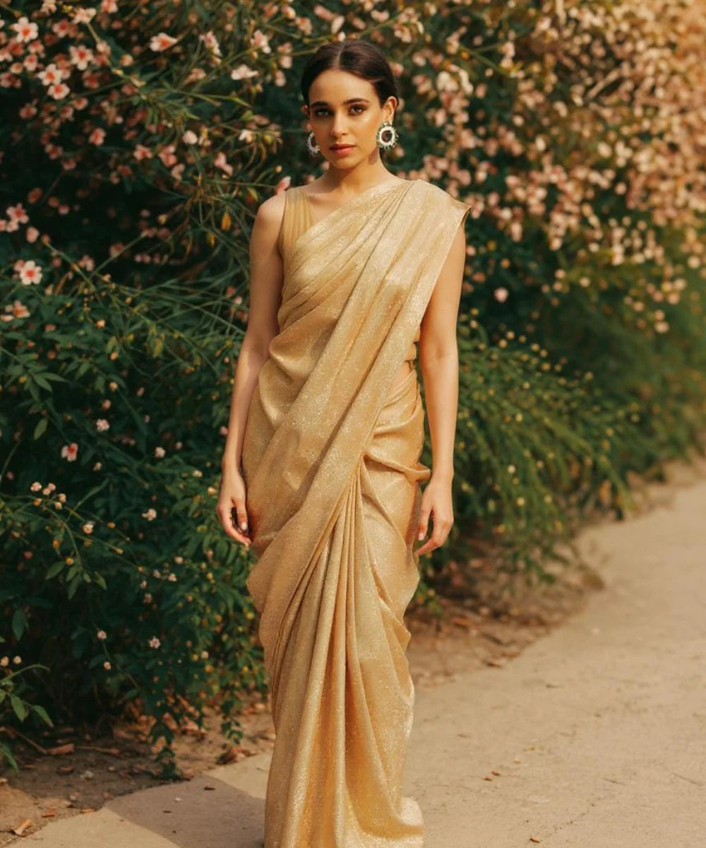 Royal crescent Emerlad diamond earring