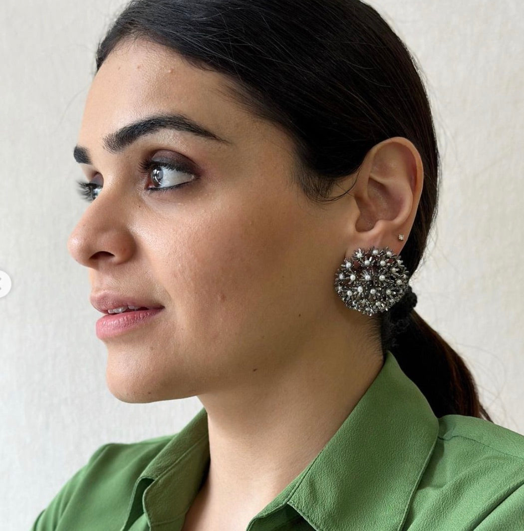 SUNSHINE MIDI STUDS WITH PEARLS
