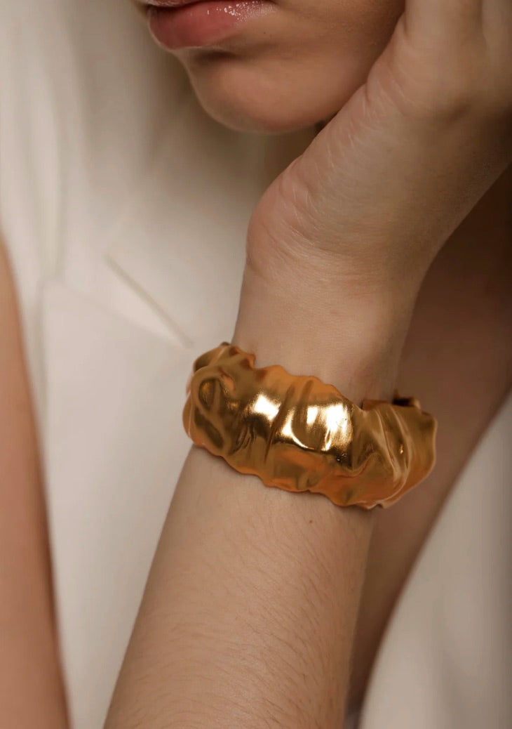 SCRUNCHIE BANGLE