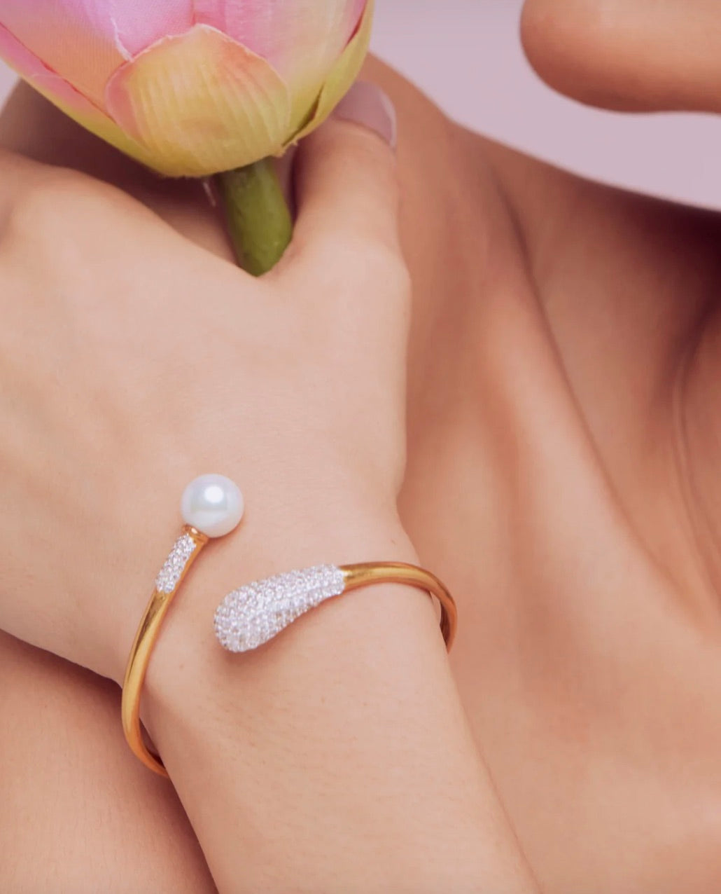 NOVA CUFF