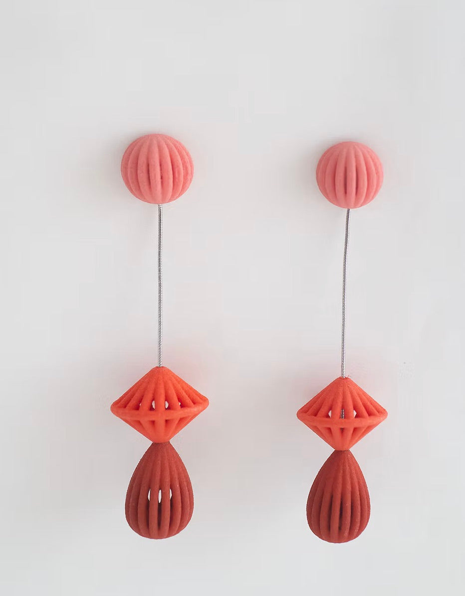 SOLIS DANGLER EARRINGS