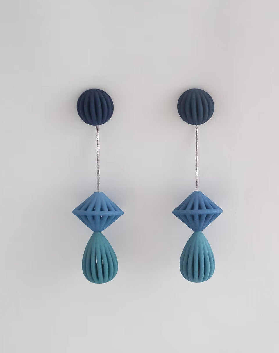 SOLIS DANGLER EARRINGS