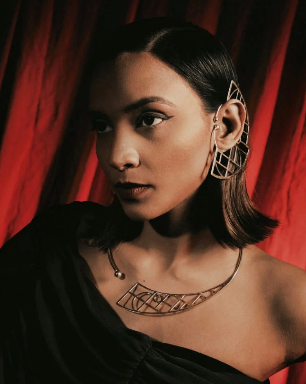EDITH NECKPIECE