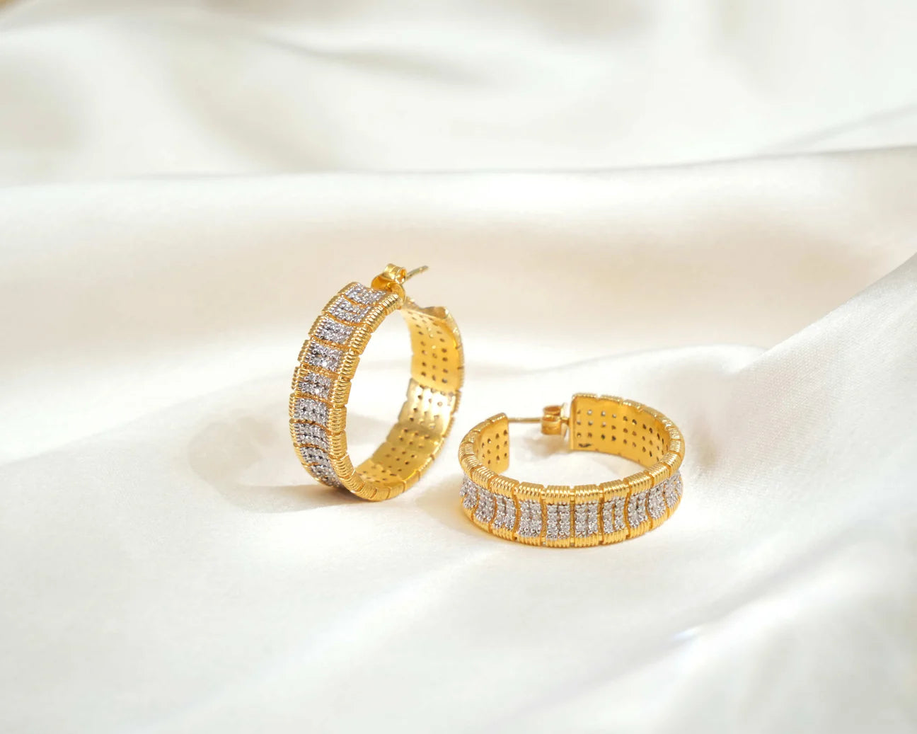 Statement Stepped Hoops