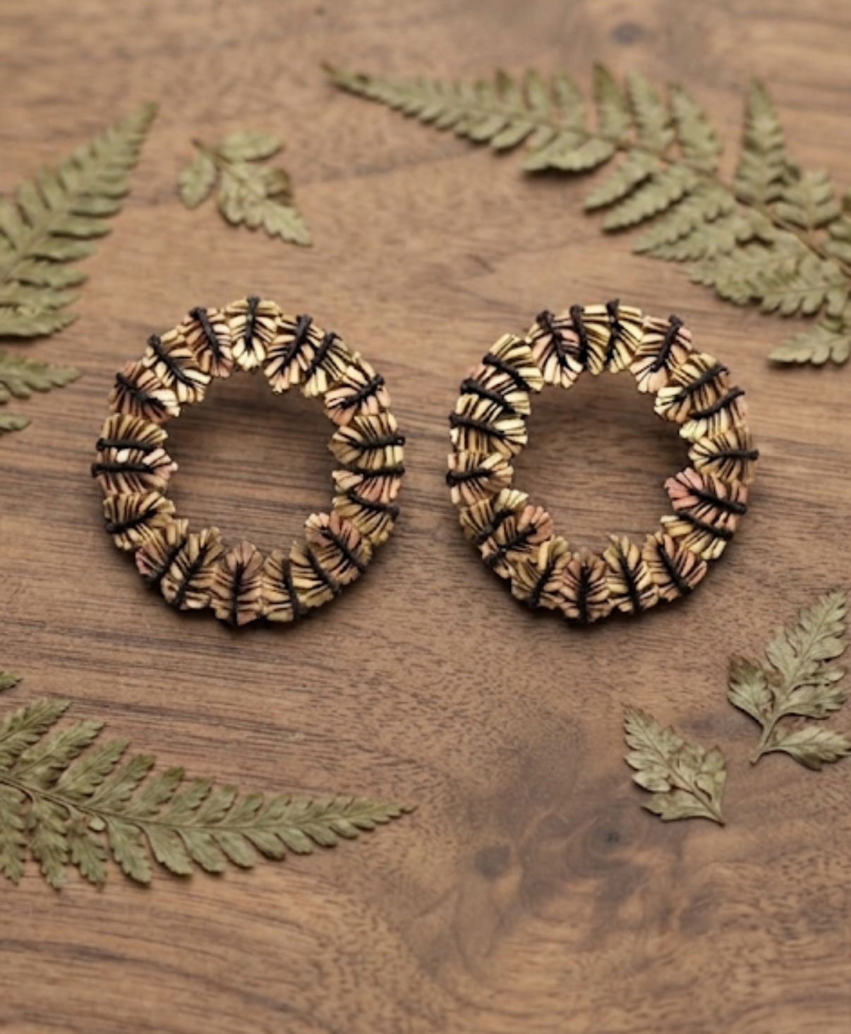 TIGER LEAF ORBS EARRINGS