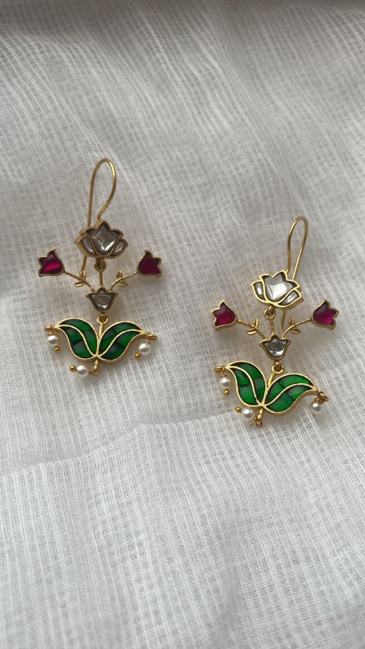 Touch me not earrings