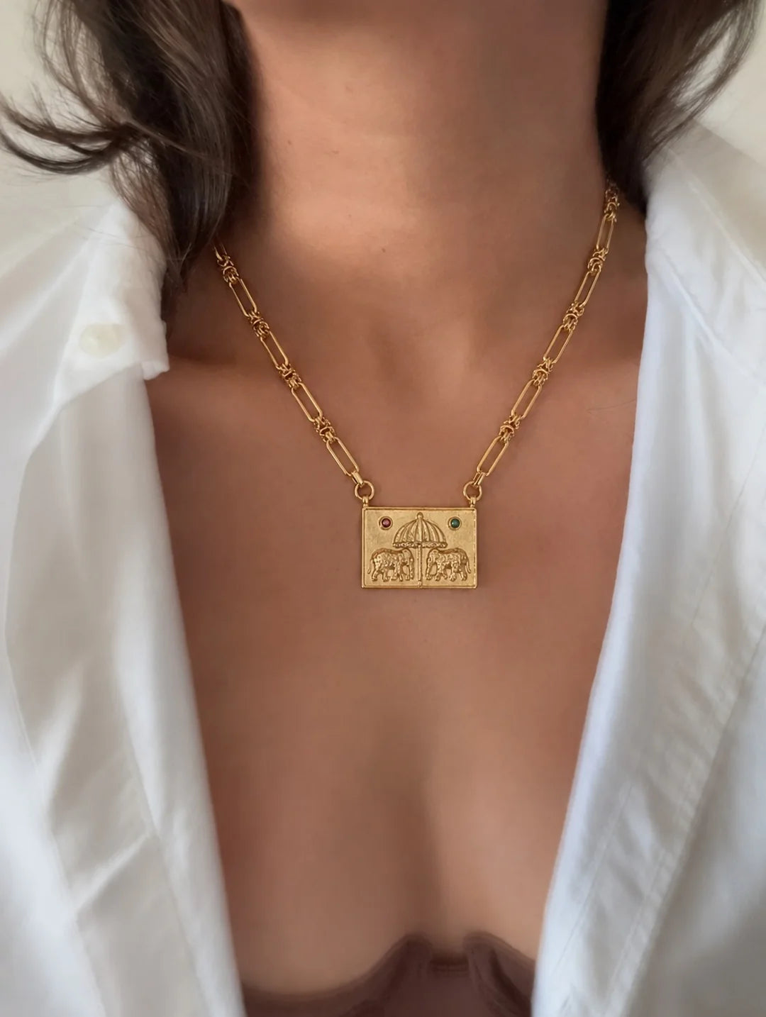 Umbrella court necklace