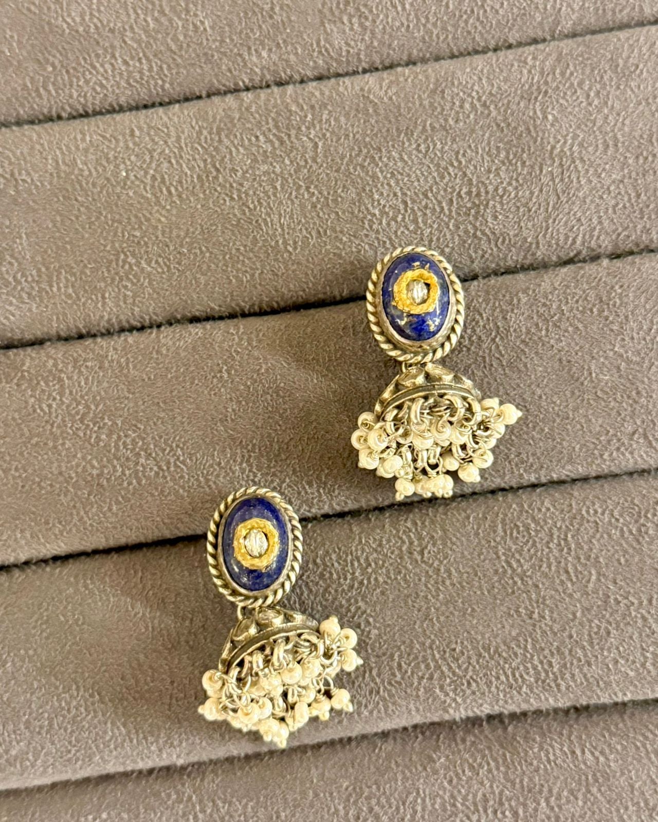 Neelambari Studs