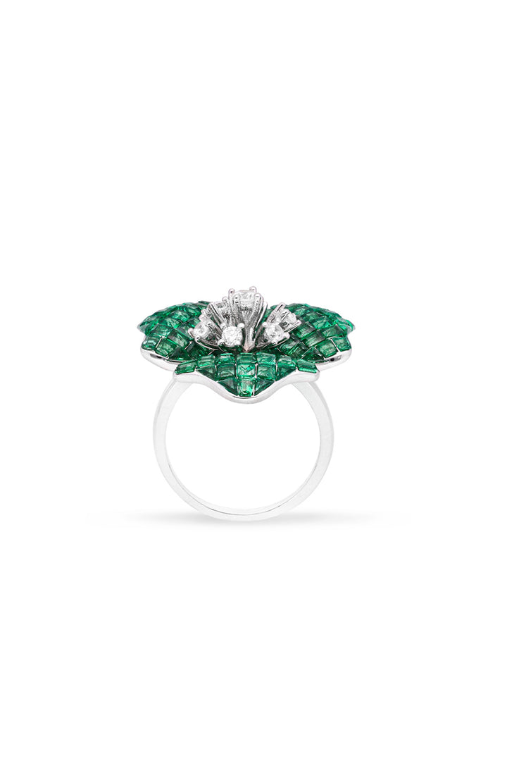 ETHEREAL TRILLIUM BLOSSOM RING