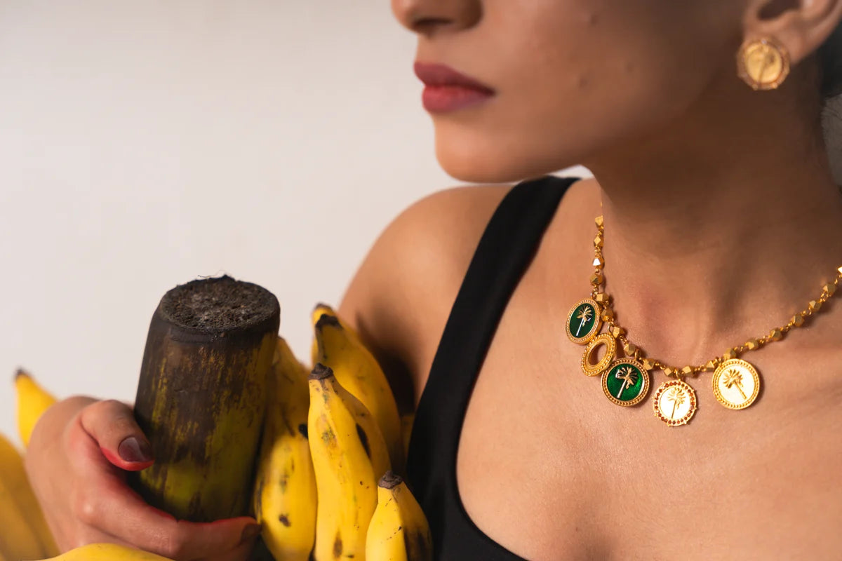 5 Coin Banana Choker