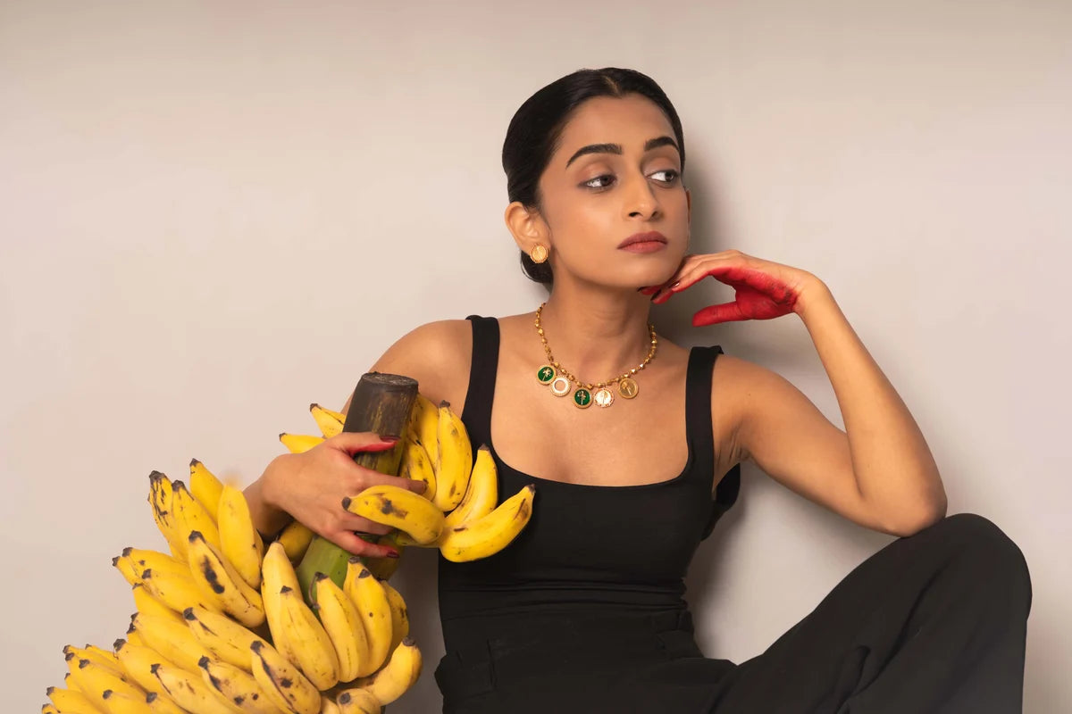 5 Coin Banana Choker