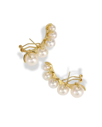 Aeris Pearl Earcuff