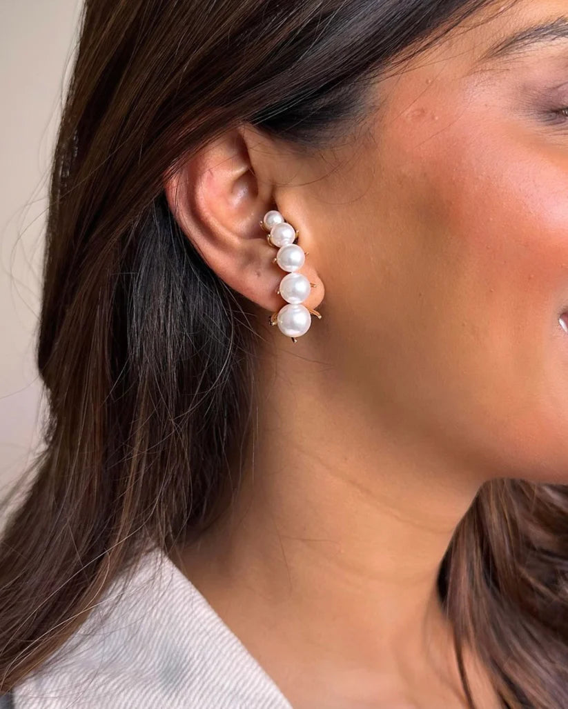 Aeris Pearl Earcuff