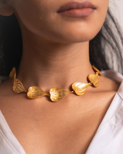 Betel Leaf Choker - Gold