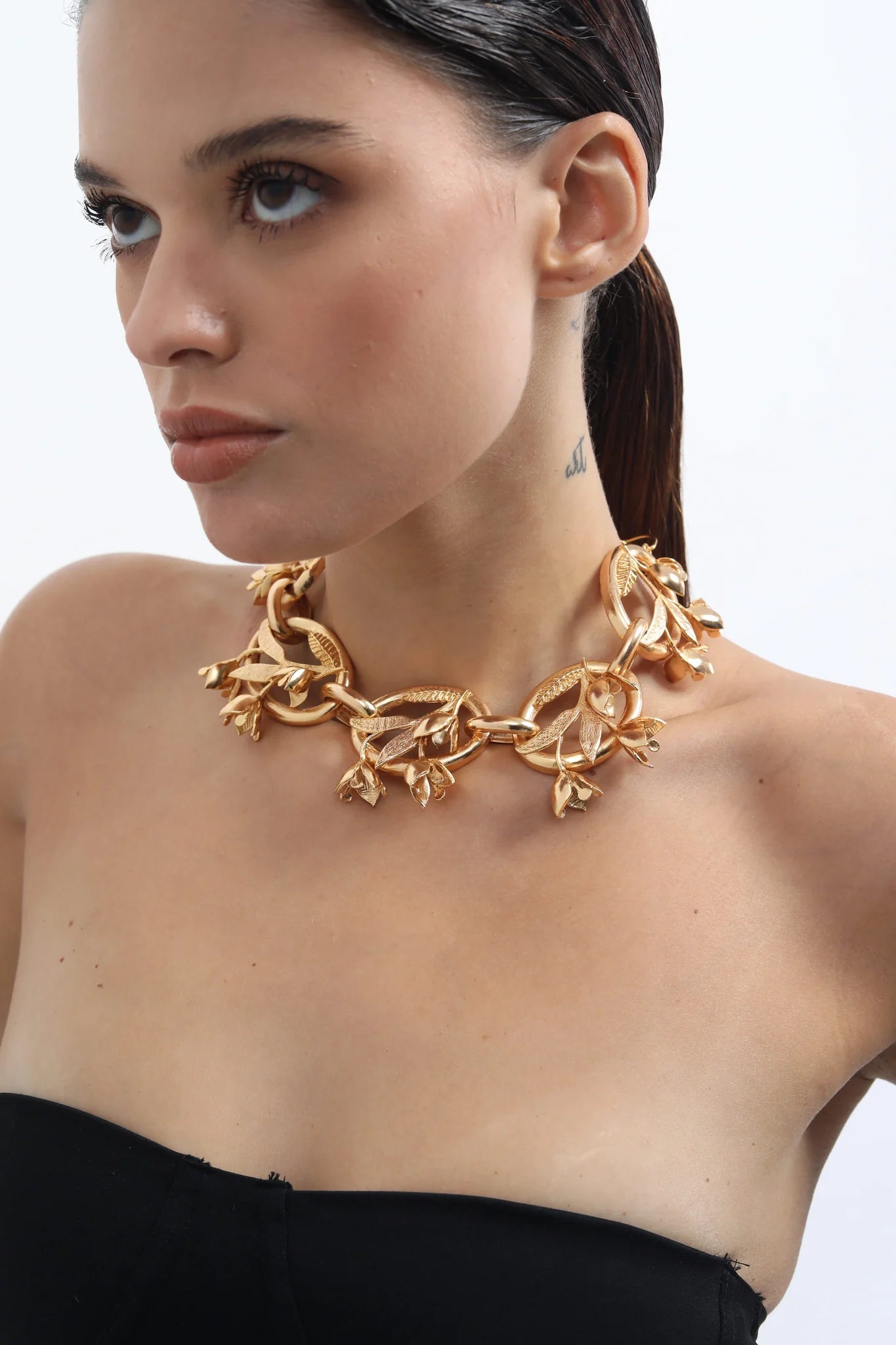 Camelia Link Necklace
