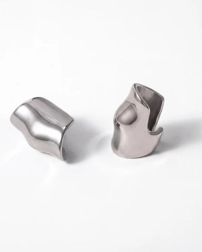 Contour earcuff