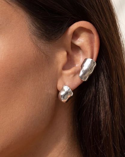 Contour earcuff