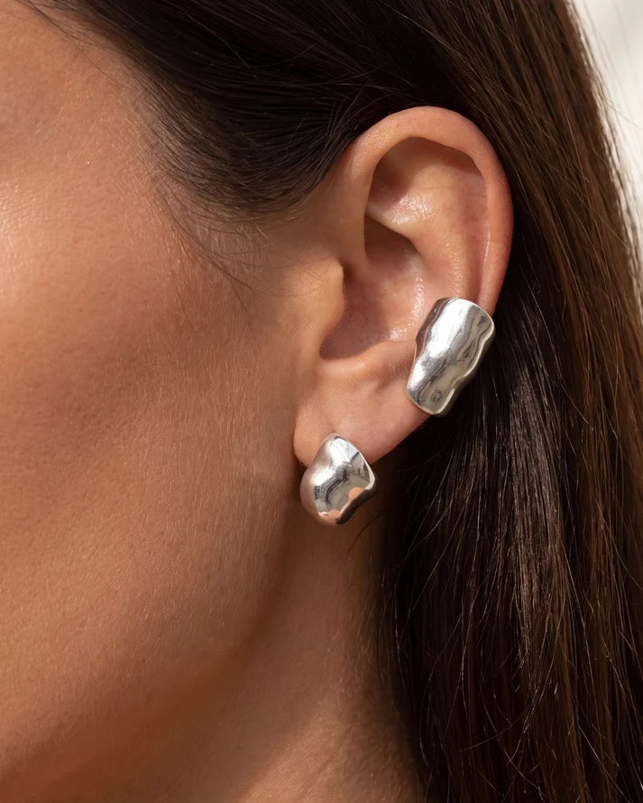 Contour earcuff