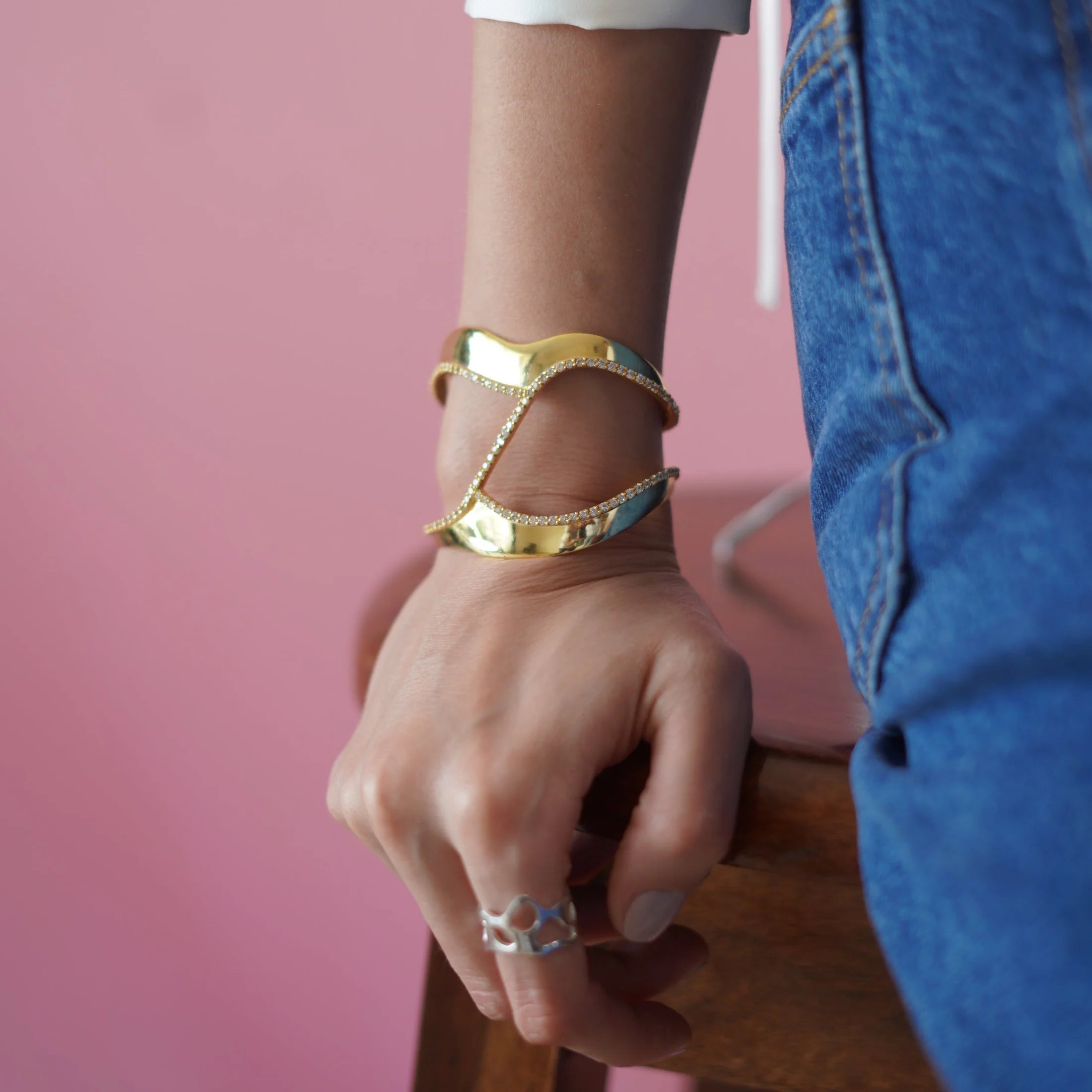 STUDDED SPACED CUFF