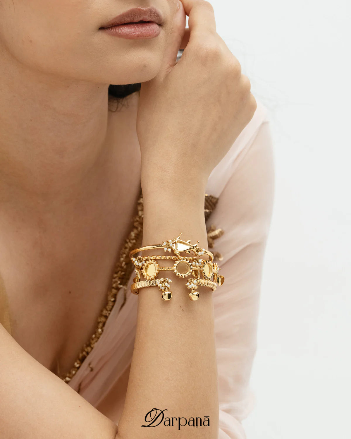 Darpan Meen Handstack