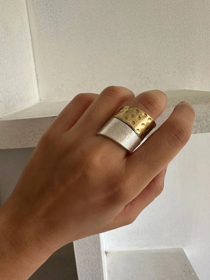 Dual colour aura ring
