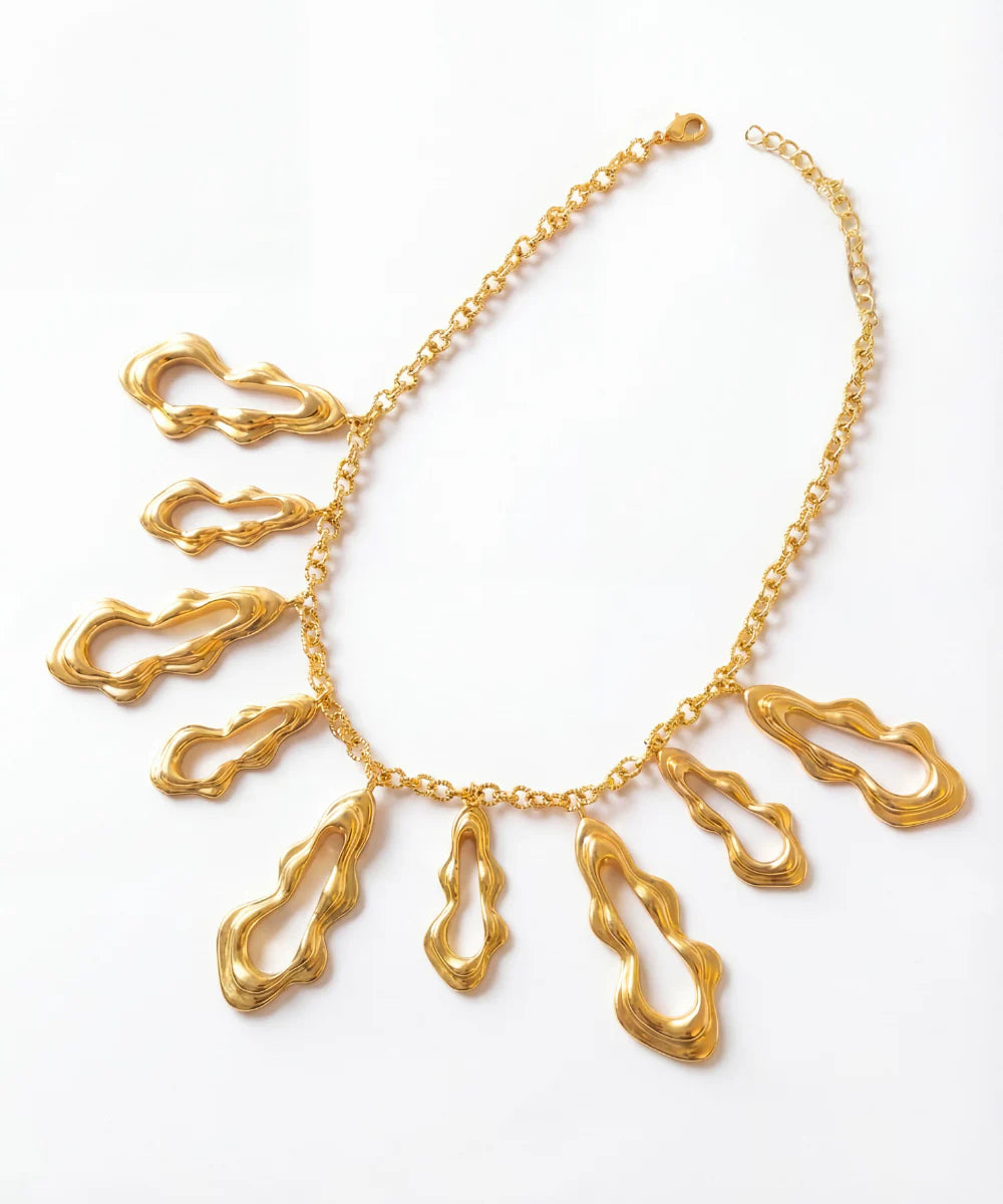 Fluid Curve Necklace