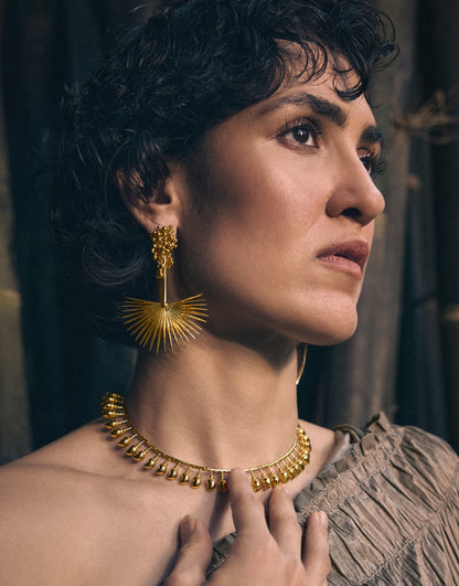 Golapkhash Neckpiece