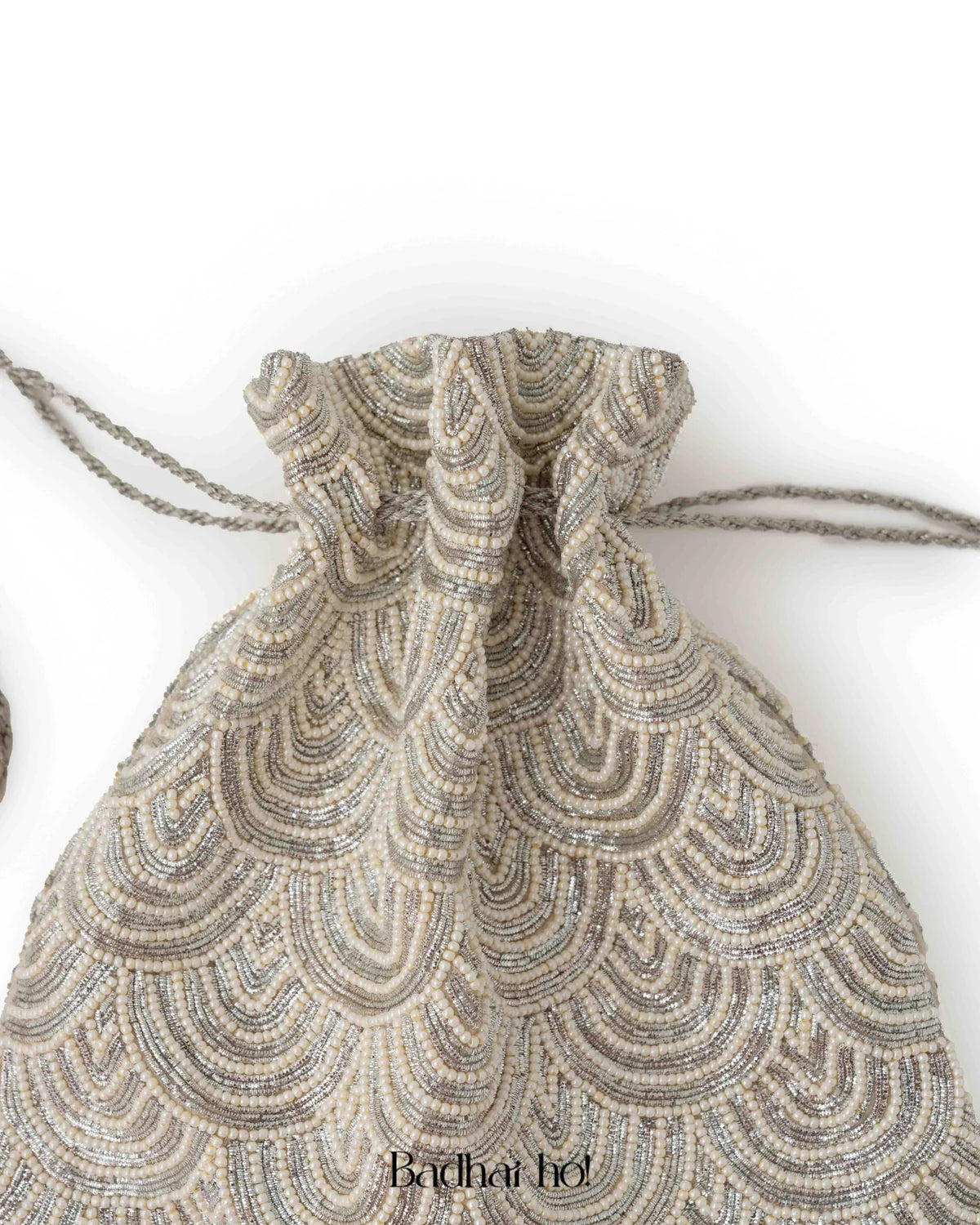 Grand Palais Pearl Potli