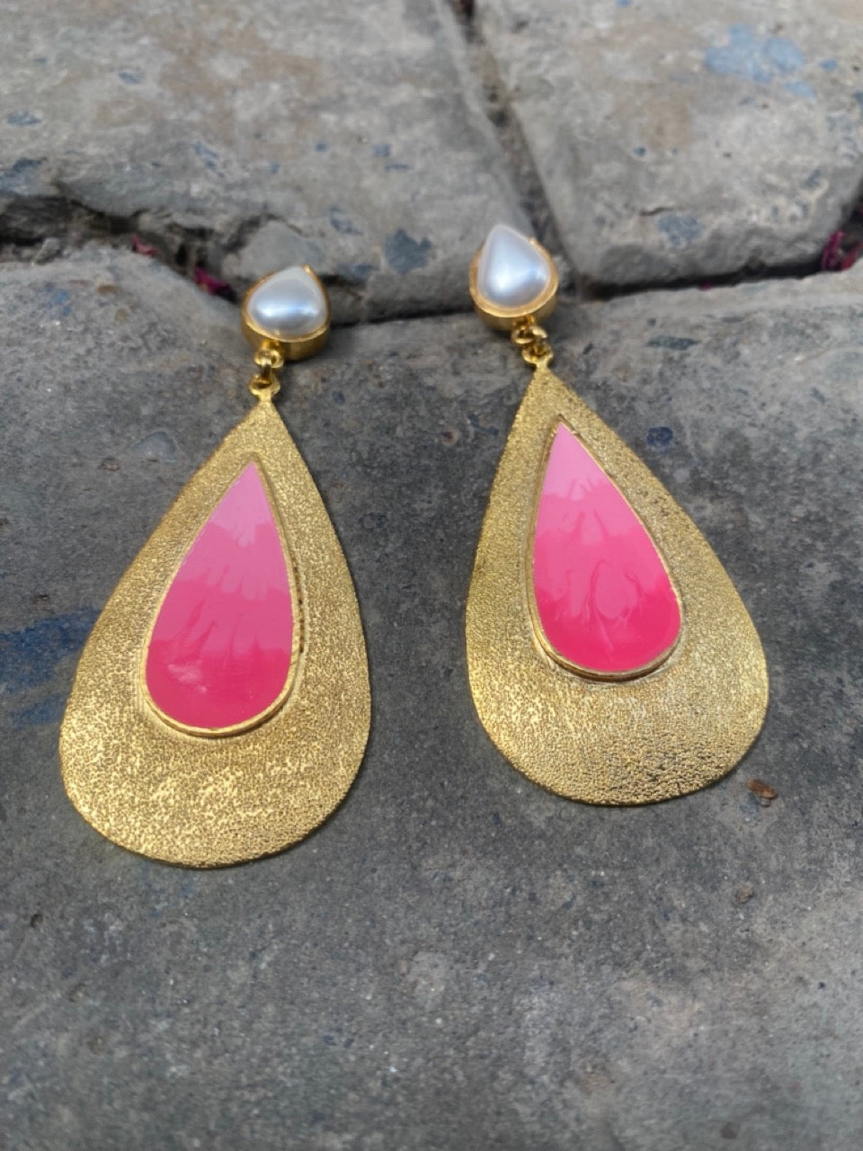 PINK TEAR DROP DANGLERS