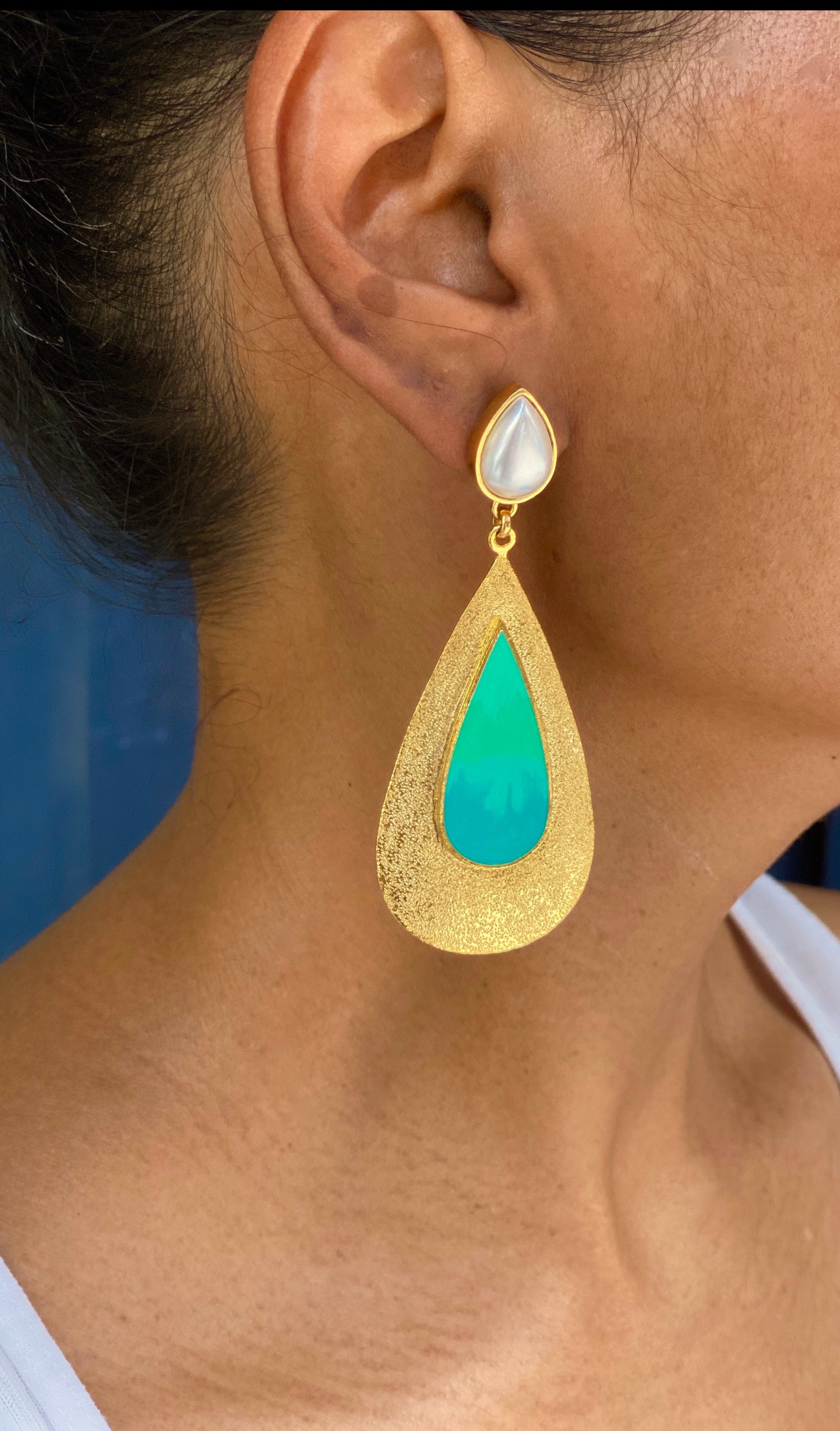 GREEN TEAR DROP DANGLERS