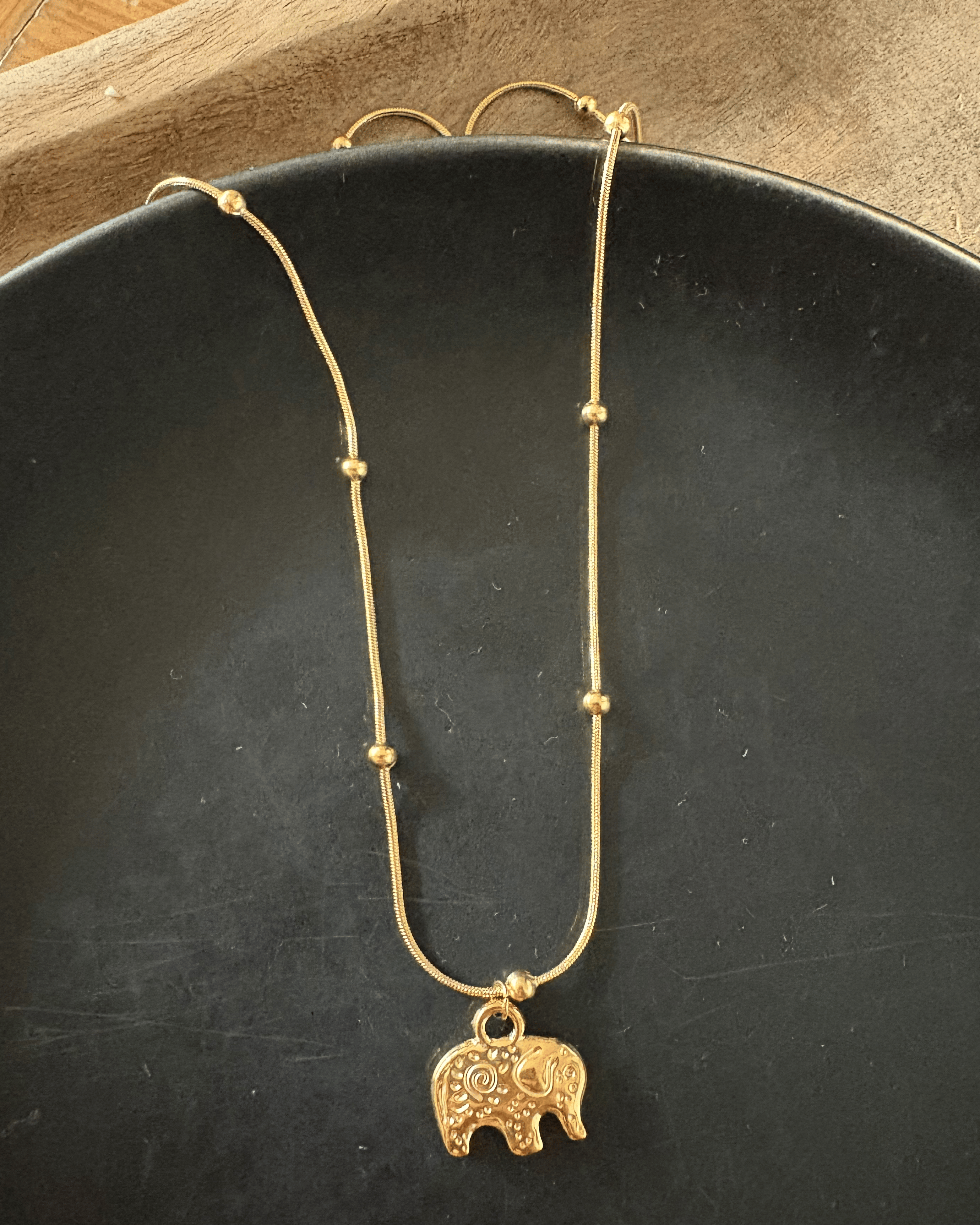ELEPHANT NECKCHAIN