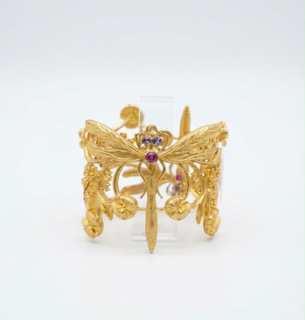 Jawlphoring Cuff